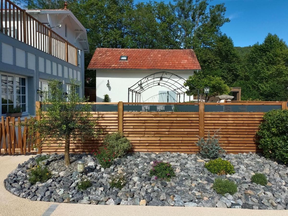 Logis Hostellerie Du Neez Gan 외부 사진