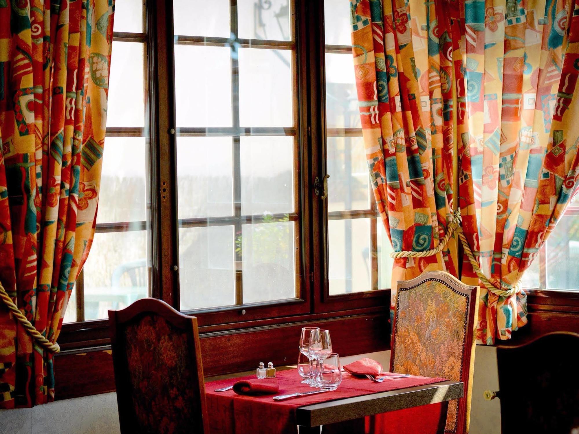Logis Hostellerie Du Neez Gan 외부 사진