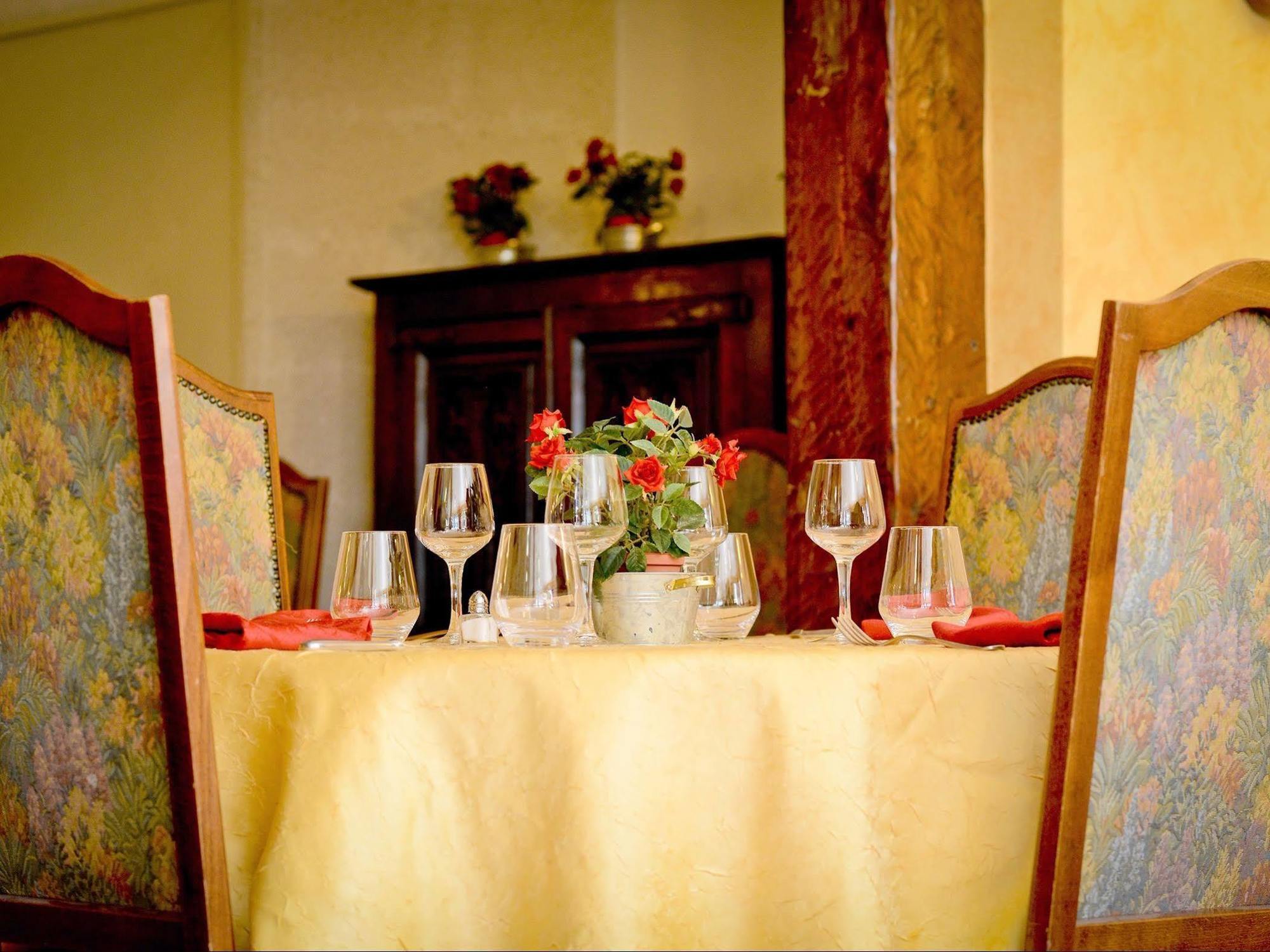 Logis Hostellerie Du Neez Gan 외부 사진
